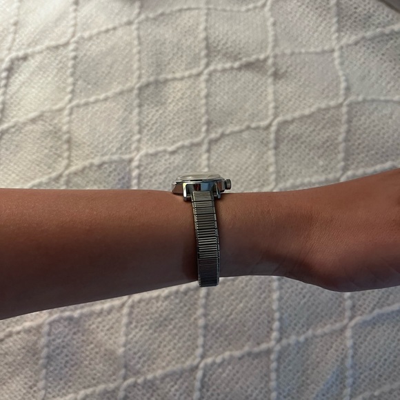 Vintage Silver Timex Water Resistant Bracelet‎ Watch - Picture 4 of 6